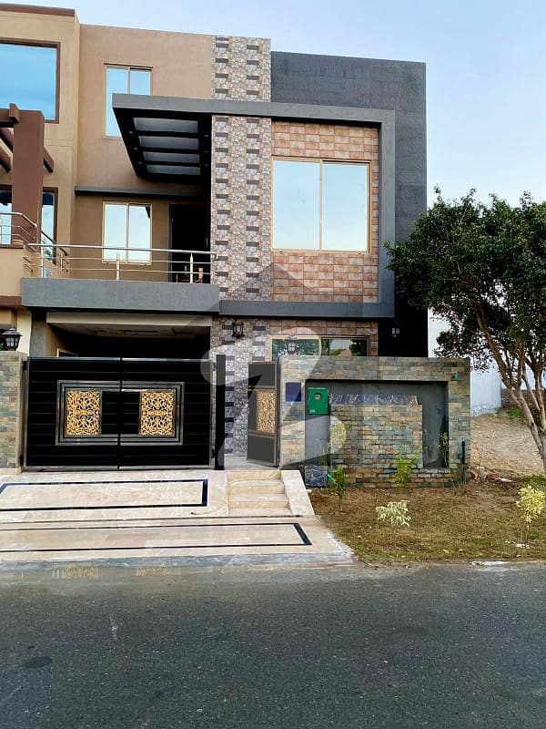 5 Marla House For Sale In Bahria Nasheman 5 Marla House For Sale In Bahria Nasheman