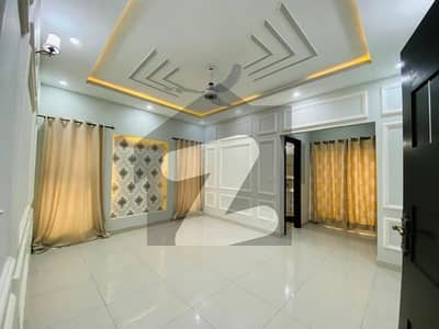 بحریہ ٹاؤن فیز 2 بحریہ ٹاؤن راولپنڈی,راولپنڈی میں 5 کمروں کا 10 مرلہ مکان 1.0 لاکھ میں کرایہ پر دستیاب ہے۔