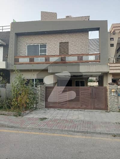 بحریہ ٹاؤن فیز 4 بحریہ ٹاؤن راولپنڈی,راولپنڈی میں 3 کمروں کا 10 مرلہ بالائی پورشن 60.0 ہزار میں کرایہ پر دستیاب ہے۔ بحریہ ٹاؤن فیز 4 بحریہ ٹاؤن راولپنڈی,راولپنڈی میں 3 کمروں کا 10 مرلہ بالائی پورشن 60.0 ہزار میں کرایہ پر دستیاب ہے۔