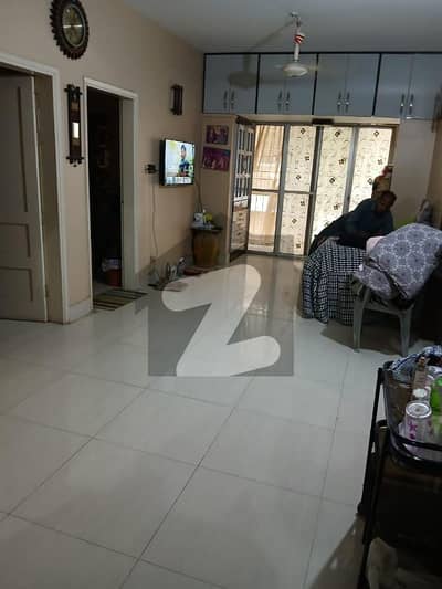 WELL MAINTAINED AND SPECIOUS 3 BED DD EAST OPEN 1ST FLOOR FLAT FOR SALE WELL MAINTAINED AND SPECIOUS 3 BED DD EAST OPEN 1ST FLOOR FLAT FOR SALE