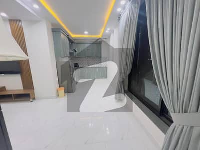 Gorgeous 400 Square Feet Flat For sale Available In Bahria Town - Sector C