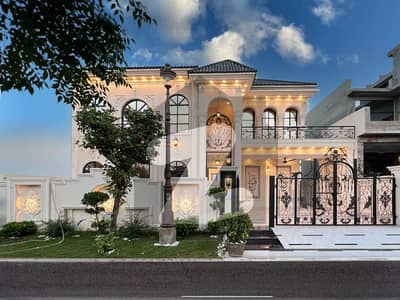 10 Marla Spanish Design Beautiful House For Sale in Lake City M-3 Ext