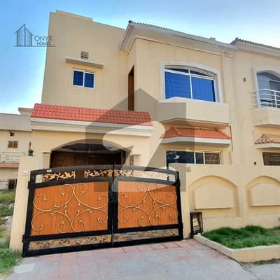 بحریہ ٹاؤن فیز 8 بحریہ ٹاؤن راولپنڈی,راولپنڈی میں 3 کمروں کا 5 مرلہ مکان 1.8 کروڑ میں برائے فروخت۔