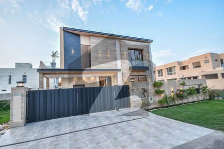 ڈی ایچ اے فیز 6 ڈیفنس (ڈی ایچ اے),لاہور میں 5 کمروں کا 1 کنال مکان 2.9 لاکھ میں کرایہ پر دستیاب ہے۔