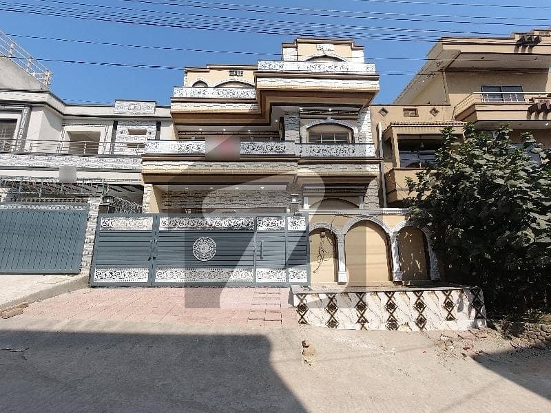 ائیرپورٹ ہاؤسنگ سوسائٹی - سیکٹر 4 ائیرپورٹ ہاؤسنگ سوسائٹی,راولپنڈی میں 6 کمروں کا 8 مرلہ مکان 3.1 کروڑ میں برائے فروخت۔ ائیرپورٹ ہاؤسنگ سوسائٹی - سیکٹر 4 ائیرپورٹ ہاؤسنگ سوسائٹی,راولپنڈی میں 6 کمروں کا 8 مرلہ مکان 3.1 کروڑ میں برائے فروخت۔
