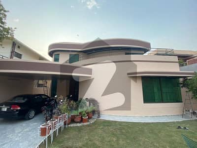 One Kanal Used Modern Design Bungalow For Sale At Prime Location Of DHA Lahore Near To Park & Commercial Market One Kanal Used Modern Design Bungalow For Sale At Prime Location Of DHA Lahore Near To Park & Commercial Market