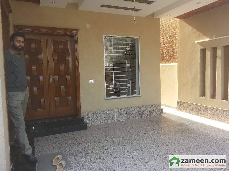 10 Marla House For Sale Near College Road