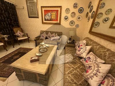 یونیورسٹی