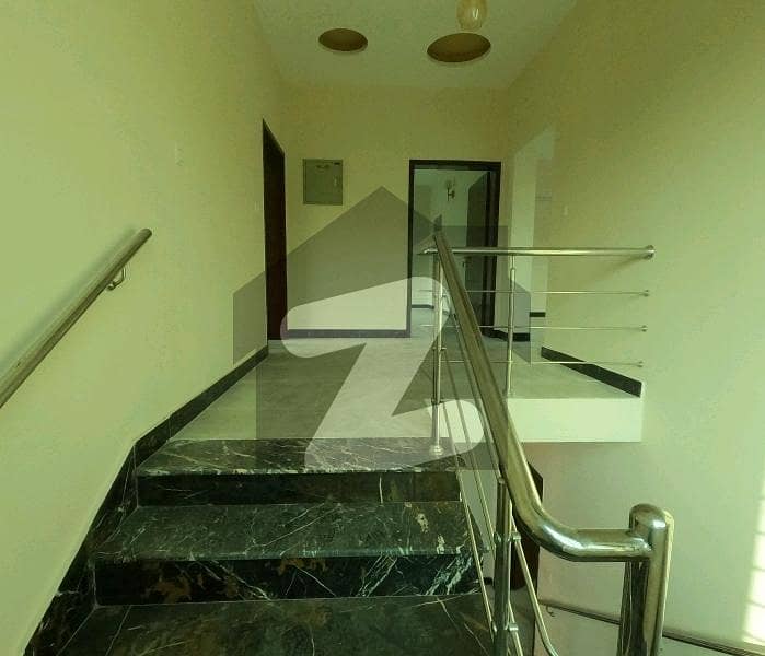 WIDE ROAD PRIME LOCATION SUH 375 SQY HOUSE ASK 6 AVAIALBE FOR SALE