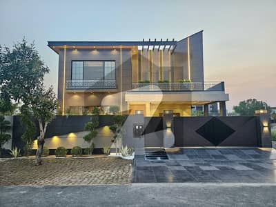 I KANAL FURNISHED FULLY BASMENT LUXURY DESIGNER LIKE A BRAND NEW HOUSE For Rent In DHA Ph 5