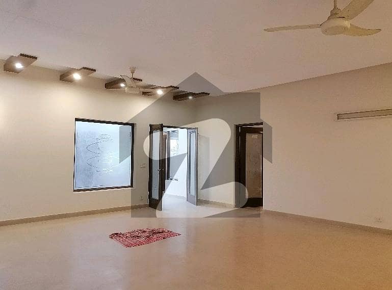 1 Kanal House Is Available For Rent 1 Kanal House Is Available For Rent