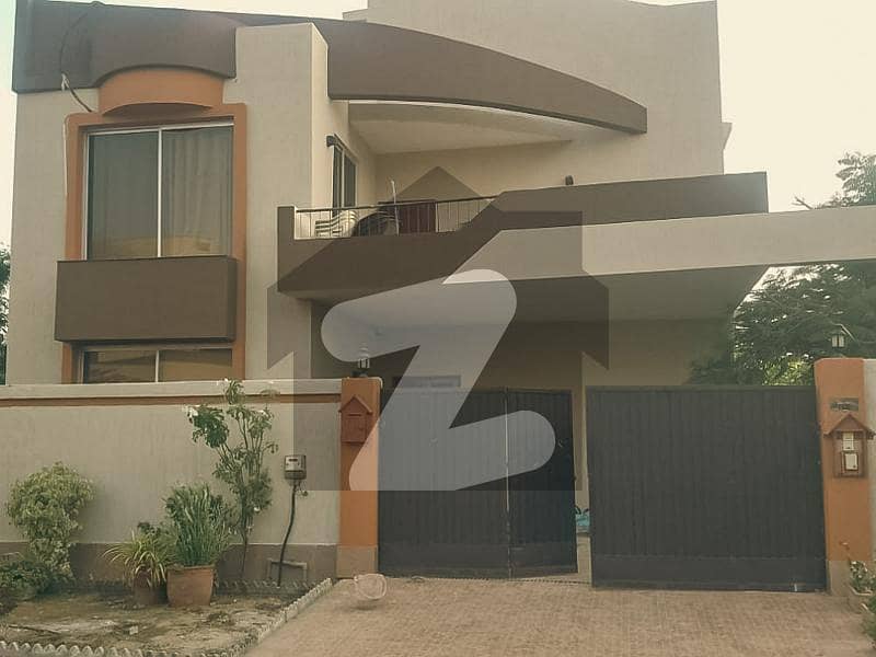 Distinctive Elegance: Exclusive 14-Marla D-Type House The Only One In B-Type Category With Golf Club Views Distinctive Elegance: Exclusive 14-Marla D-Type House The Only One In B-Type Category With Golf Club Views