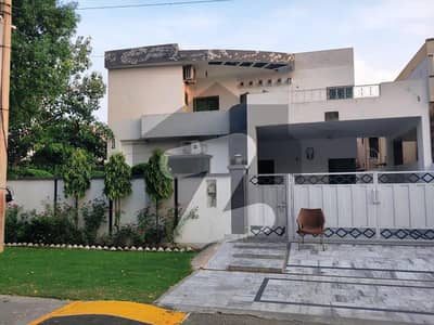 10 Marla House For Rent In Askari 10