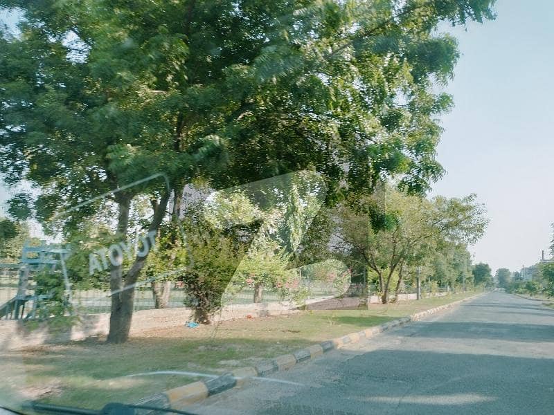 IDEAL PLOT FACING PARK IDEAL PLOT FACING PARK
