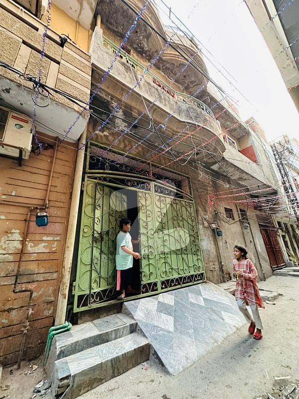 3 Marla Triple Story House For Sale in Gulshan-e-Ravi Lahore Gulshan-e ...