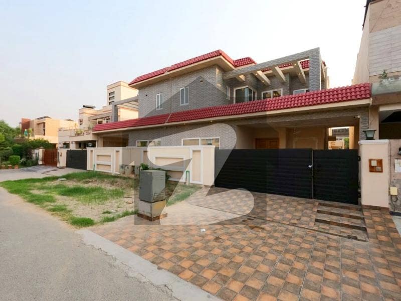 Brand New- 10 Bedrooms Full Basement House Brand New- 10 Bedrooms Full Basement House