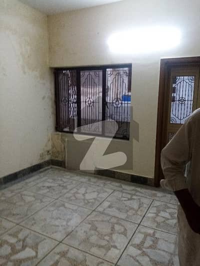 G11 2 Bedrooms Upper Portion For Rent For Small Family Near Park