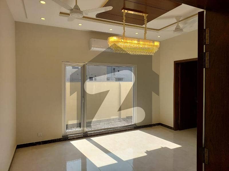 1 Kanal Beautiful House Available On Hot Location Of Gulberg 1 Kanal Beautiful House Available On Hot Location Of Gulberg