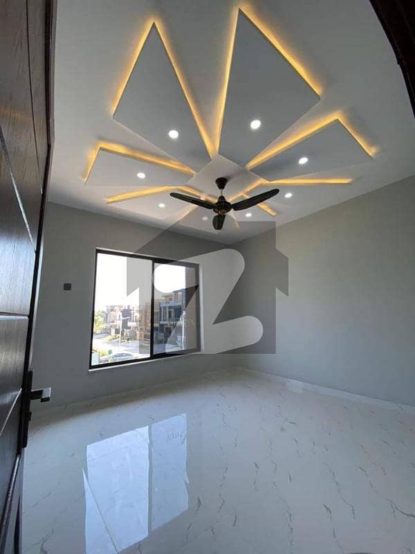 Room For Rent Available In I-11 Islamabad Room For Rent Available In I-11 Islamabad