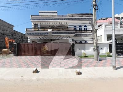 سوان گارڈن ۔ بلاک ایف سوان گارڈن,اسلام آباد میں 7 کمروں کا 19 مرلہ مکان 6.75 کروڑ میں برائے فروخت۔ سوان گارڈن ۔ بلاک ایف سوان گارڈن,اسلام آباد میں 7 کمروں کا 19 مرلہ مکان 6.75 کروڑ میں برائے فروخت۔