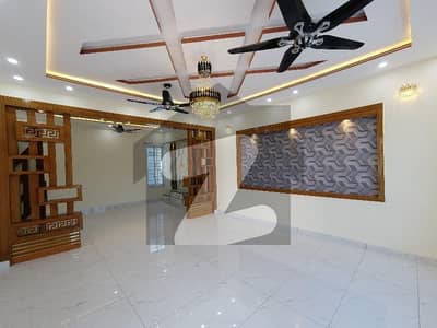 سوان گارڈن ۔ بلاک ایف سوان گارڈن,اسلام آباد میں 7 کمروں کا 19 مرلہ مکان 6.75 کروڑ میں برائے فروخت۔