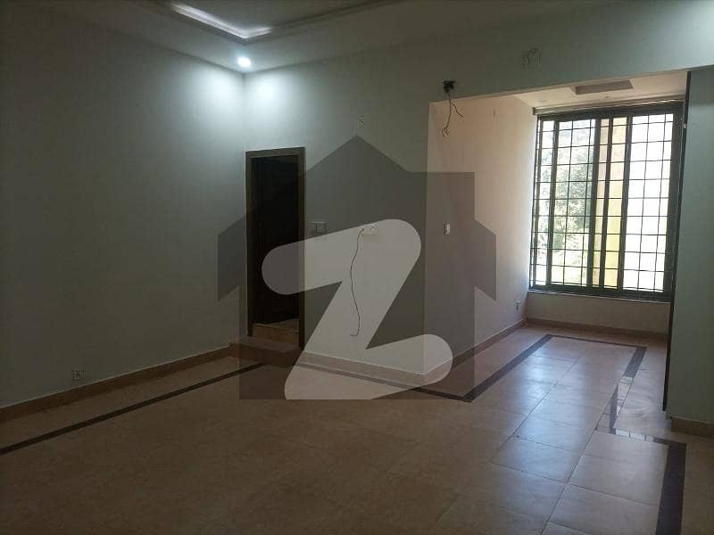 F10 king standard living 5 bedroom house of rent