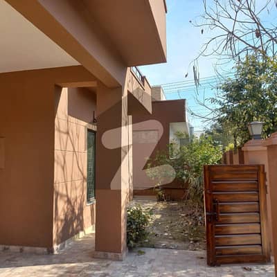 Prime Location 17 Marla 4 Bedroom House For Sale In Askari 10, Lahore