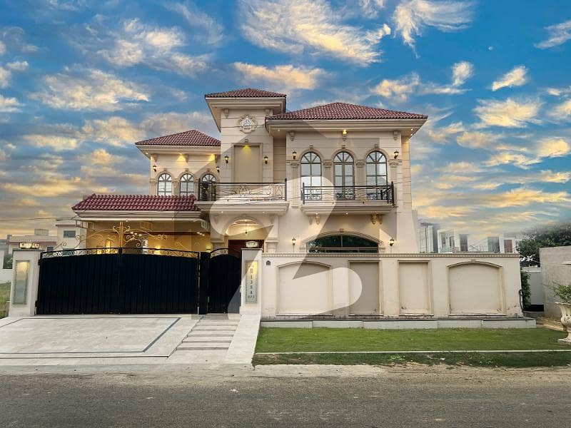 1 Kanal Slightly Used Near to Park House For Sale in OPF Housing Lahore