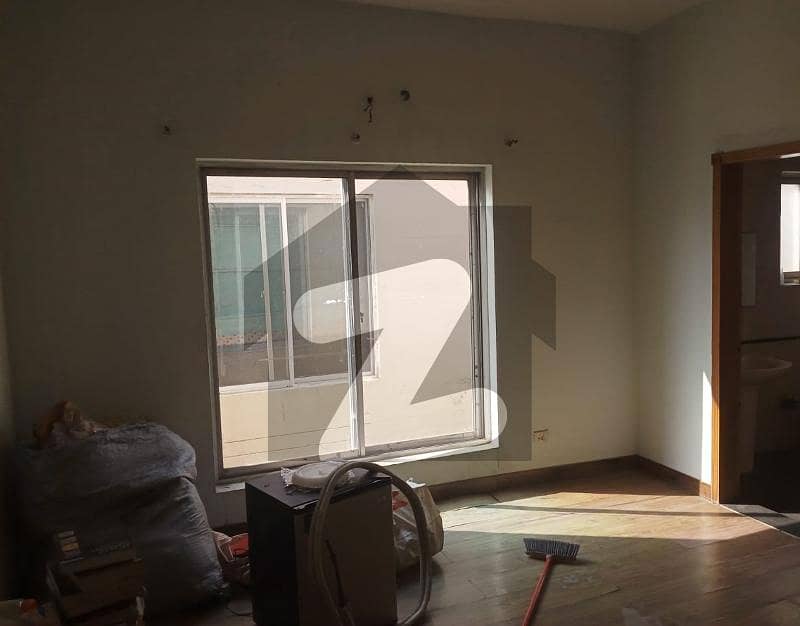 8 Marla Upper Portoin Availble For Rent 8 Marla Upper Portoin Availble For Rent