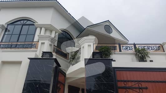 Well-constructed Prime Location House Available For sale In Shaheen Housing Scheme Well-constructed Prime Location House Available For sale In Shaheen Housing Scheme