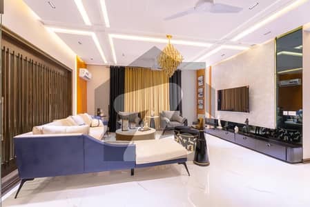 ONE KANAL MODERN DESIGN HOUSE FOR SALE AT VERY HOT LOCATION NEAR PARK AND   DEFENCE RAYA