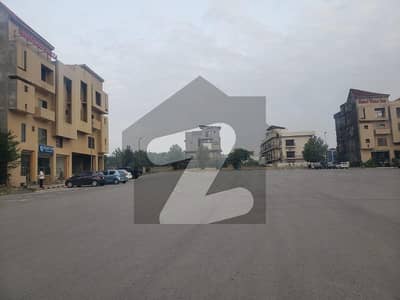 ڈی ایچ اے فیز 1 - سیکٹر ایف ڈی ایچ اے ڈیفینس فیز 1,ڈی ایچ اے ڈیفینس,اسلام آباد میں 8 مرلہ کمرشل پلاٹ 10.0 کروڑ میں برائے فروخت۔