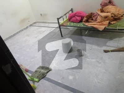 وکیل کالونی اسلام آباد ہائی وے,راولپنڈی میں 1 کمرے کا 1 مرلہ کمرہ 8.5 ہزار میں کرایہ پر دستیاب ہے۔
