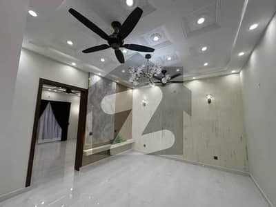 10 Marla Brand New Luxury Upper Portion For Rent In GULMOHAR BLOCK Bahria Town Lahore