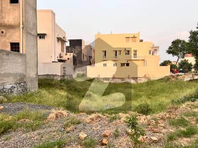 5 Marla Park Facing Plot For Sale Very Hot Location in Lake City Lahore