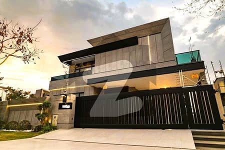 FULL BASEMENT CORNER MODERN VILLA