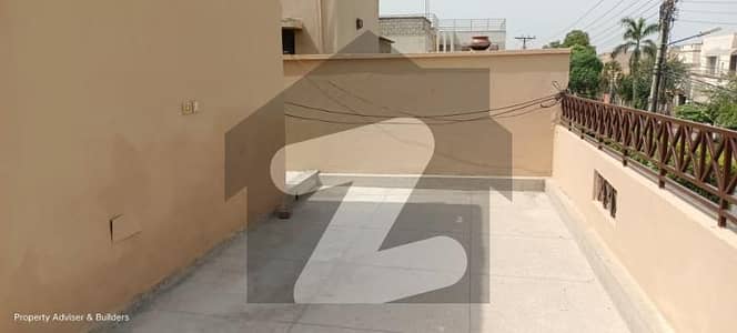 عسکری 9 عسکری,لاہور میں 3 کمروں کا 10 مرلہ مکان 4.2 کروڑ میں برائے فروخت۔