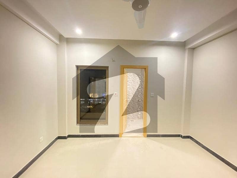 فیصل ٹاؤن - ایف ۔ 18 اسلام آباد میں 2 کمروں کا 6 مرلہ فلیٹ 1.1 کروڑ میں برائے فروخت۔ فیصل ٹاؤن - ایف ۔ 18 اسلام آباد میں 2 کمروں کا 6 مرلہ فلیٹ 1.1 کروڑ میں برائے فروخت۔