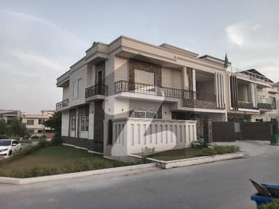 Media Town 12 Marla Corner House For Sale