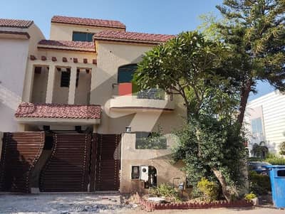 Corner 10 Marla House For Sale In Bahria Town Phase 2