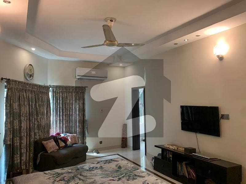 ریونیو سوسائٹی - بلاک اے ریوینیو سوسائٹی,لاہور میں 5 کمروں کا 1 کنال مکان 4.85 کروڑ میں برائے فروخت۔ ریونیو سوسائٹی - بلاک اے ریوینیو سوسائٹی,لاہور میں 5 کمروں کا 1 کنال مکان 4.85 کروڑ میں برائے فروخت۔