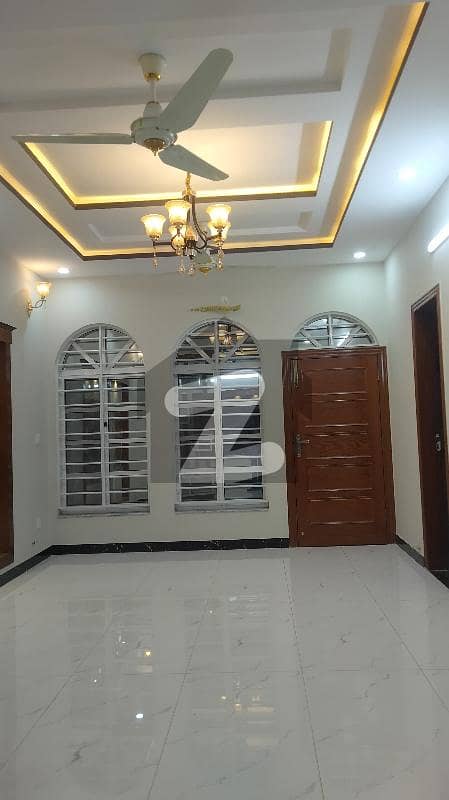 5 Marla Upper Portion Available For Rent In G11