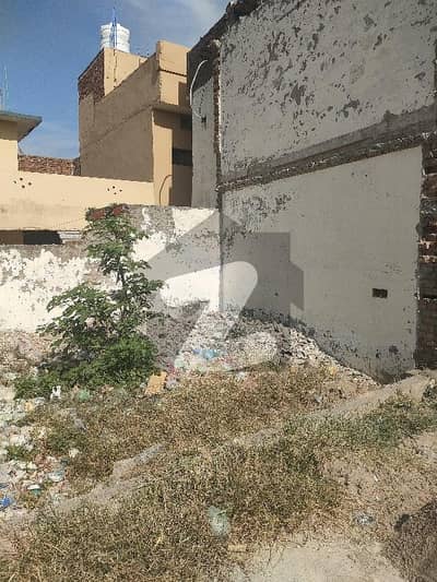 ڈیفنس روڈ راولپنڈی میں 1 مرلہ کمرشل پلاٹ 30.0 لاکھ میں برائے فروخت۔