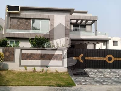 ڈی ایچ اے فیز 8 سابقہ ایئر ایوینیو ڈی ایچ اے فیز 8,ڈی ایچ اے ڈیفینس,لاہور میں 5 کمروں کا 1 کنال مکان 8.5 کروڑ میں برائے فروخت۔ ڈی ایچ اے فیز 8 سابقہ ایئر ایوینیو ڈی ایچ اے فیز 8,ڈی ایچ اے ڈیفینس,لاہور میں 5 کمروں کا 1 کنال مکان 8.5 کروڑ میں برائے فروخت۔