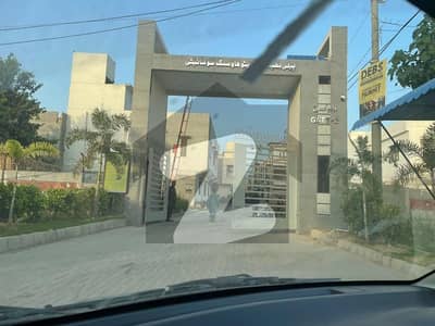 پیلی بھیت کوآپریٹو ہاؤسنگ سوسائٹی سکیم 33 - سیکٹر 18-اے,سکیم 33,کراچی میں 2 کمروں کا 3 مرلہ فلیٹ 64.0 لاکھ میں برائے فروخت۔ پیلی بھیت کوآپریٹو ہاؤسنگ سوسائٹی سکیم 33 - سیکٹر 18-اے,سکیم 33,کراچی میں 2 کمروں کا 3 مرلہ فلیٹ 64.0 لاکھ میں برائے فروخت۔