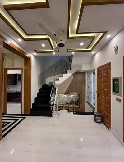 we are offering a 5 marla house for sale in umer block bahria town Lahore