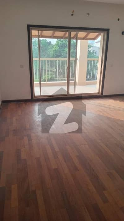 Golf-Facing 2-Kanal House Available for Rent in Prime DHA Raya Location Golf-Facing 2-Kanal House Available for Rent in Prime DHA Raya Location