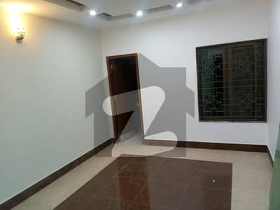 8 MARLA HOUSE FOR SALE IN MILITARY ACCOUNT SOCIETY MAIN COLLEGE ROAD LAHORE