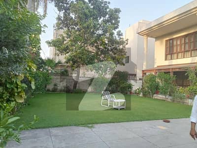 Cantt, 1 Kanal Upper Portion For Rent Gulberg Upper Mall Garden Town Shadman Gor Zaman park Lahore