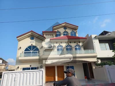 New [40x80] House For sale on Main Double road in G-13 Islamabad